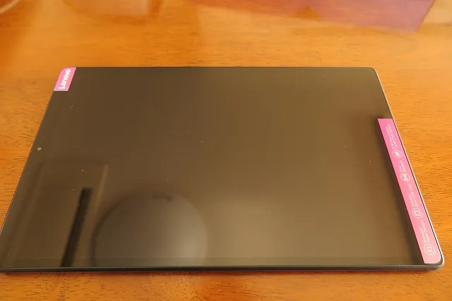 Lenovo Tab M10 梱包状態